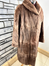 Load image into Gallery viewer, Ladies Approx Size 16 Vintage Fur Coat