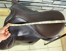 Load image into Gallery viewer, 17 1/2” XW/WW Symmonds Designer GP Saddle - Brown
