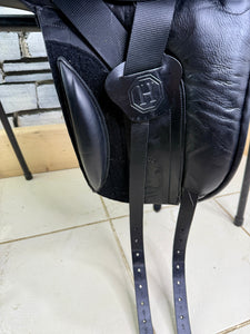 17 1/2” Medium Heritage Yin-Yang Dressage Saddle - Black