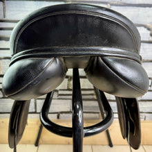 Load image into Gallery viewer, 17 1/2” MW/Changeable Gullet Thorowgood T6 GPD Saddle - Black