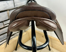 Load image into Gallery viewer, 15 1/2” MW Black Country Pony GP Saddle - Brown