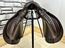 Load image into Gallery viewer, 17 1/2” Wide Ideal International Event Saddle - Brown