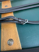Load image into Gallery viewer, Hunting Breastplate with Martingale -Brown- Cob Size - Good Leather - Detachable Running Martingale