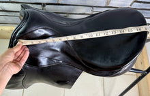 Load image into Gallery viewer, 17” Narrow Farrington Event GP Saddle - Black