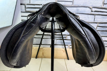Load image into Gallery viewer, 17” MW-Wide Symmonds Designer GP/VSD Saddle - Black