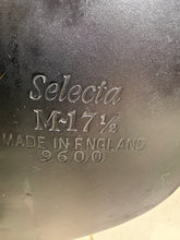 Load image into Gallery viewer, 17 1/2” Medium Albion Selecta GP Saddle -Black- Changeable Knee Pads
