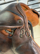 Load image into Gallery viewer, 17 1/2” MW English Jump Saddle - Brown/Tan
