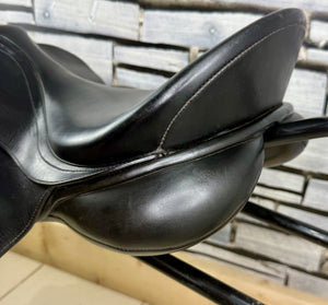 17” XW/Changeable Gullet Bates Caprilli GP Saddle - Black