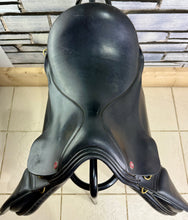 Load image into Gallery viewer, 17” Medium Jeffries Falcon Event GP Saddle - Black