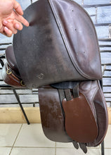 Load image into Gallery viewer, 17” Medium Farrington/Crewe Saddlery GP Saddle - Brown