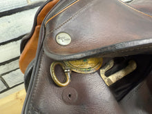 Load image into Gallery viewer, 16 1/2” MW Harry Dabbs Original AO Close Contact Jump Saddle - Brown