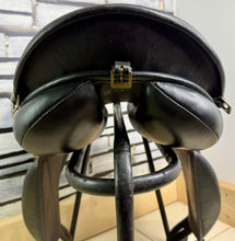 Load image into Gallery viewer, 17” MW GZS Para/RDA/Learner Saddle - Black