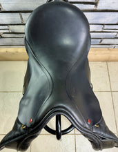 Load image into Gallery viewer, 17 1/2” MW Albion K2 GP Saddle - Black -Big Blocks- Mega Comfy