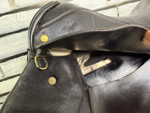 Load image into Gallery viewer, 18” NM Albion Legend GP/Jump Saddle - Brown - TB/ROR/Hunt - Narrow-Medium