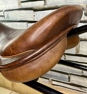 17 1/2” Medium Santa Cruz Jump Saddle - Brown