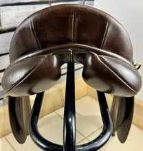 Load image into Gallery viewer, 17” Wide Ideal Apex GP Saddle - Brown