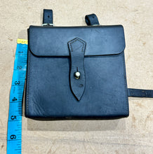 Load image into Gallery viewer, S/H Vintage English Leather Sandwich/Saddle Bag - Brown
