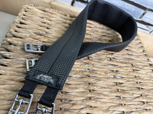 Load image into Gallery viewer, S/H 38” Wintec Elastic Waffle Girth - Black
