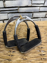 Load image into Gallery viewer, S/H 4 3/4” Sprenger System 4 Flexi Stirrup Irons