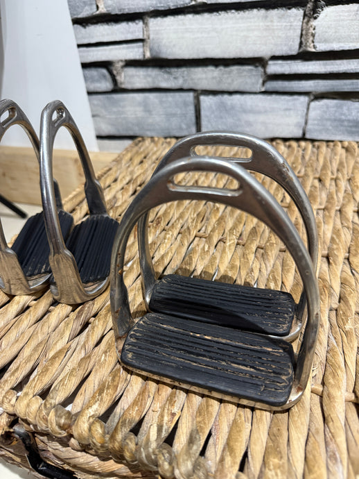 S/H 5” Traditional Plain Stirrup Irons