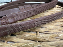 Load image into Gallery viewer, S/H 2 x Pairs Racing Rubber Loop Fastening Reins -Brown/Brass