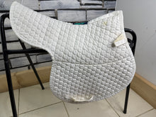 Load image into Gallery viewer, S/H Nuumed CC Half Wool Numnah - White - M