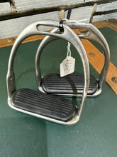 Load image into Gallery viewer, Plain Stirrup Irons - Traditional Hunting/Showing - 4”, 4 1/4”, 4 1/2”, 4 3/4” - With Rubber Treads