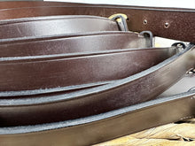 Load image into Gallery viewer, Handmade Horseshoe Buckle English Leather Hand-stitched Belts