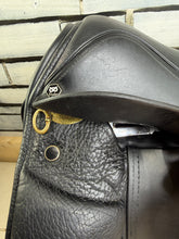 Load image into Gallery viewer, 17 1/2” Medium Ryder Saddlery Dressage Saddle - Black - English Leather
