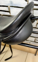 Load image into Gallery viewer, 17 1/2” Medium Ryder Saddlery Dressage Saddle - Black - English Leather