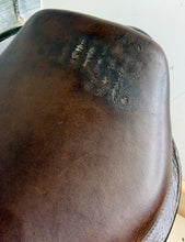 Load image into Gallery viewer, 17 1/2” MW GFS Fieldhouse Saddlery Jump Saddle - Brown - Close Contact