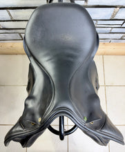 Load image into Gallery viewer, 17 1/2” MW Ideal Nayla Jump Saddle - Black - Hunt/XC/Fun Ride/Hack - Medium Wide
