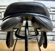 Load image into Gallery viewer, 17 1/2” MW Ideal Nayla Jump Saddle - Black - Hunt/XC/Fun Ride/Hack - Medium Wide