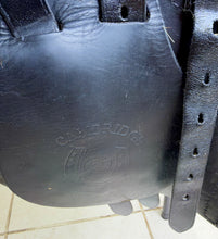 Load image into Gallery viewer, 17” W-Wide Symmonds Cambridge GP Saddle - Black - Flat Tree - Suit a Connie or Cob