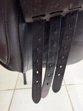 Load image into Gallery viewer, 17 1/2” Wide Ideal Show/Working Hunter Saddle -Brown- W Cob VSD