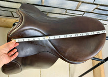 Load image into Gallery viewer, 17 1/2” Wide Ideal Show/Working Hunter Saddle -Brown- W Cob VSD