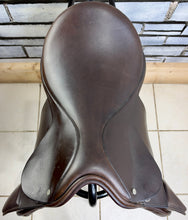 Load image into Gallery viewer, 17 1/2” Wide Ideal Show/Working Hunter Saddle -Brown- W Cob VSD