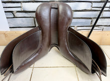 Load image into Gallery viewer, 17 1/2” Wide Ideal Show/Working Hunter Saddle -Brown- W Cob VSD