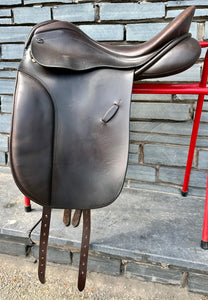 17 1/2” Medium Farrington Dressage Saddle - Brown