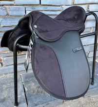 Load image into Gallery viewer, 15” Medium/MW Synthetic Pony GP Saddle - Black