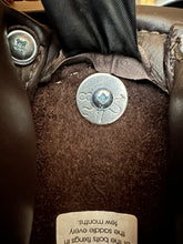Load image into Gallery viewer, 17” Changeable Gullet Wow Classique Jump Saddle - Brown