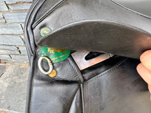 Load image into Gallery viewer, 17 1/2” Wide Oakfield Santana WH Saddle - Black