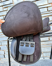 Load image into Gallery viewer, 14” Medium /MW Synthetic Pony GP Saddle - Black