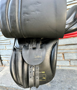 17 1/2” Wide Oakfield Santana WH Saddle - Black