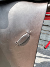 Load image into Gallery viewer, 17 1/2” Medium Farrington Dressage Saddle - Brown