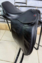 Load image into Gallery viewer, 17” Wide Spalding Britanica Dressage Saddle - Black