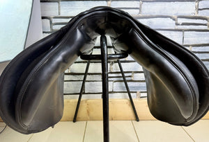 16 1/2” Wide/Changeable Gullet Bates Caprilli GP Saddle - Black
