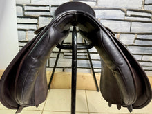 Load image into Gallery viewer, 17 1/2” Wide Albion K2 GP/VSD Saddle - Brown