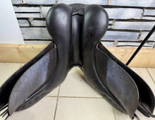 Load image into Gallery viewer, 17 1/2” Wide Albion K2 GP/VSD Saddle - Brown