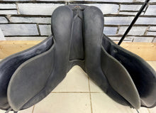Load image into Gallery viewer, 16 1/2” XW Thorowgood Maxam Cob GP Saddle - Black